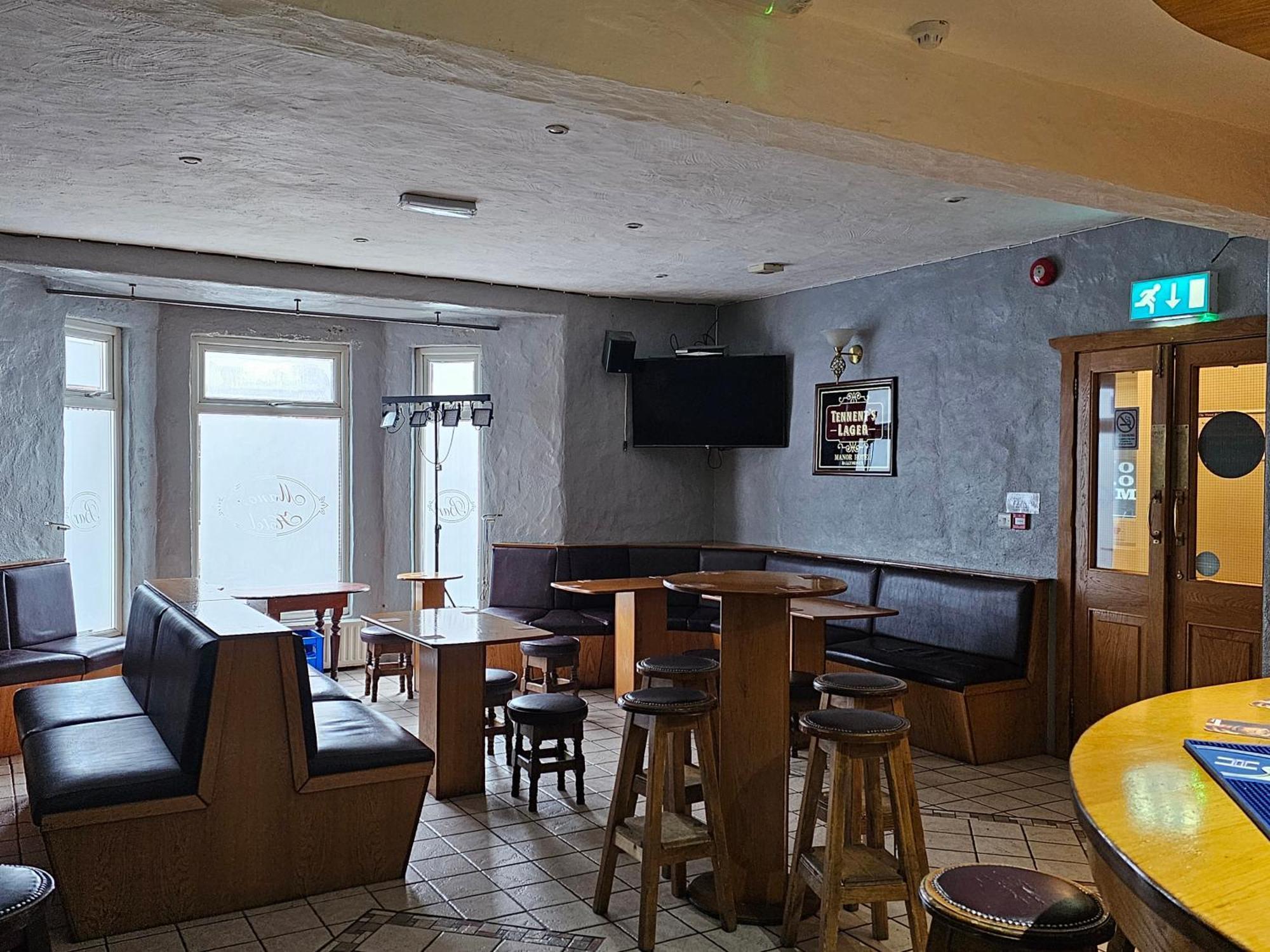 Manor Hotel Ballymoney Zewnętrze zdjęcie
